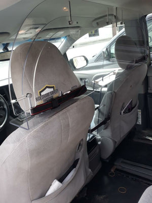 Customer Pictures of Standard Universal Partition in 2015 Toyota Sienna and 2017 Dodge Caravan
